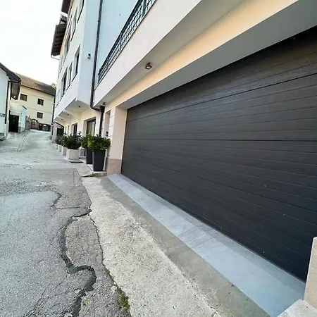 Apartman Stari Pazar 2 *